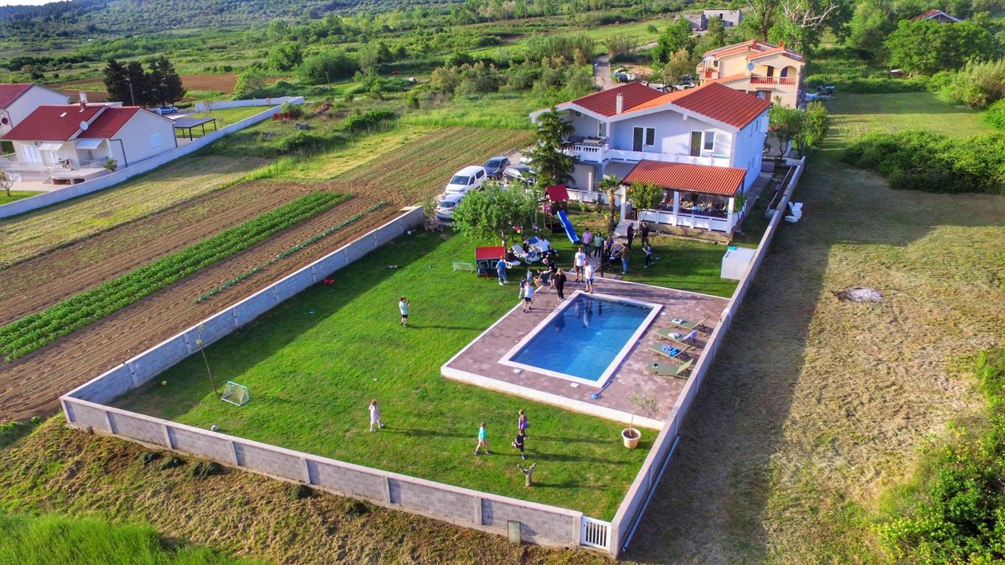House Rose With Garden And Pool Villa Ljubač Екстериор снимка